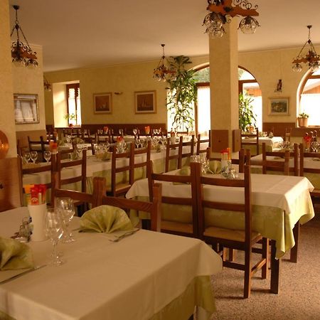 Albergo Ristorante Sole Mezzoldo Екстериор снимка