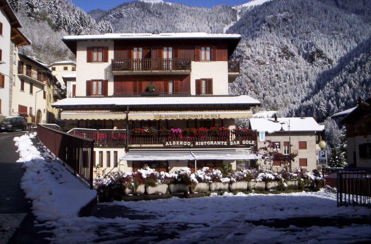 Albergo Ristorante Sole Mezzoldo Екстериор снимка